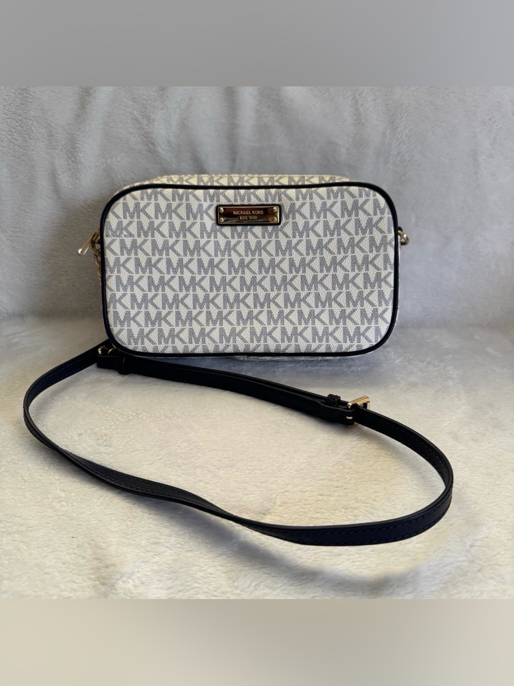 Michael Kors Jet Set Travel EW Crossbody Bag Vanilla MK Monogram Navy Blue Gold